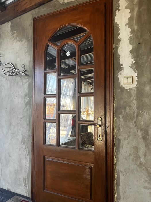 Дерев'яні вхідні двері   Розмір : 900*2100