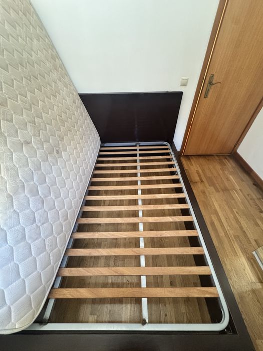 Cama de casal elevatória usada