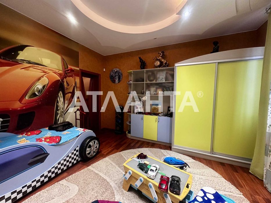 Дом Капитальный. Лиски.10 соток.293м.кв.35кухня.285тыс$