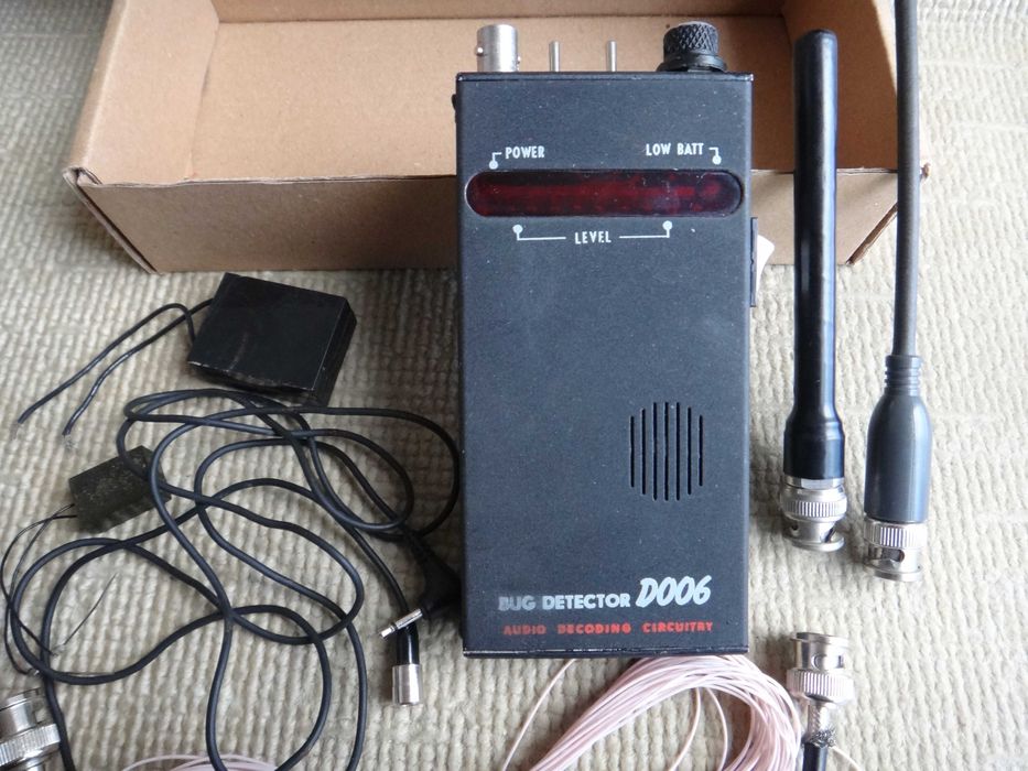 Индикатор поля Bug Detector D006, поисковый прибор