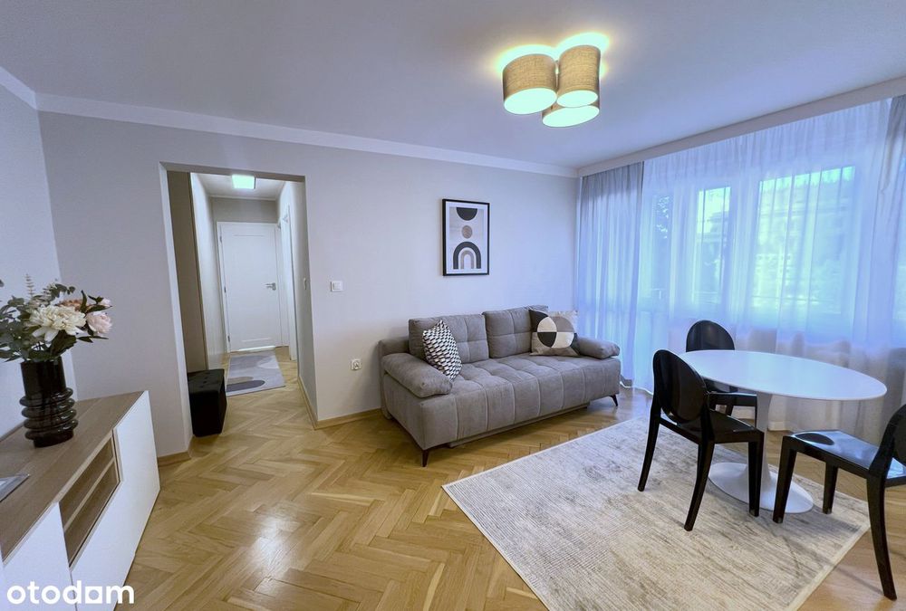 3 pokoje w centrum Warszawy – Emilii Plater 47