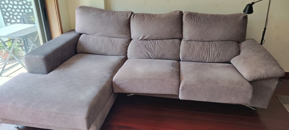 Sofá com Chaise Longue