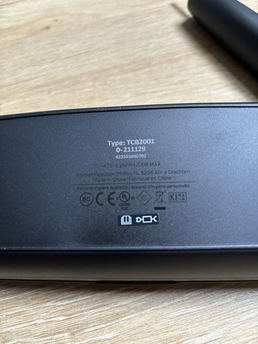 Philips Sonicare HX960K Czarna Szczoteczka soniczna case ładowarka