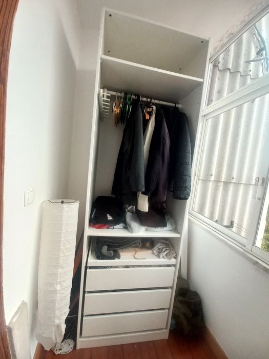 Armário de criança que uso como normal, sem parte da frente