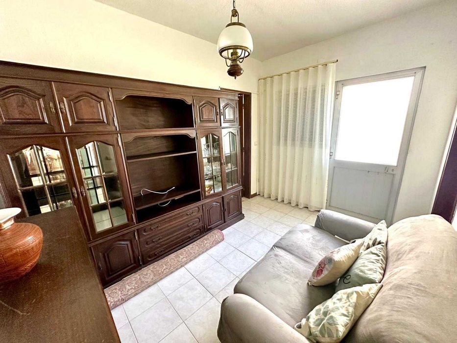 arrendamento de apartamento exclusivamente a professora