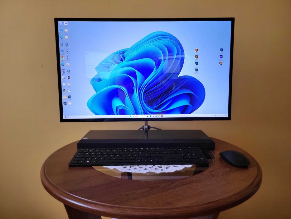 HP ENVY All-in-One 27 i7 4K Cinema Touch Screen Windows 11 16GB Ram