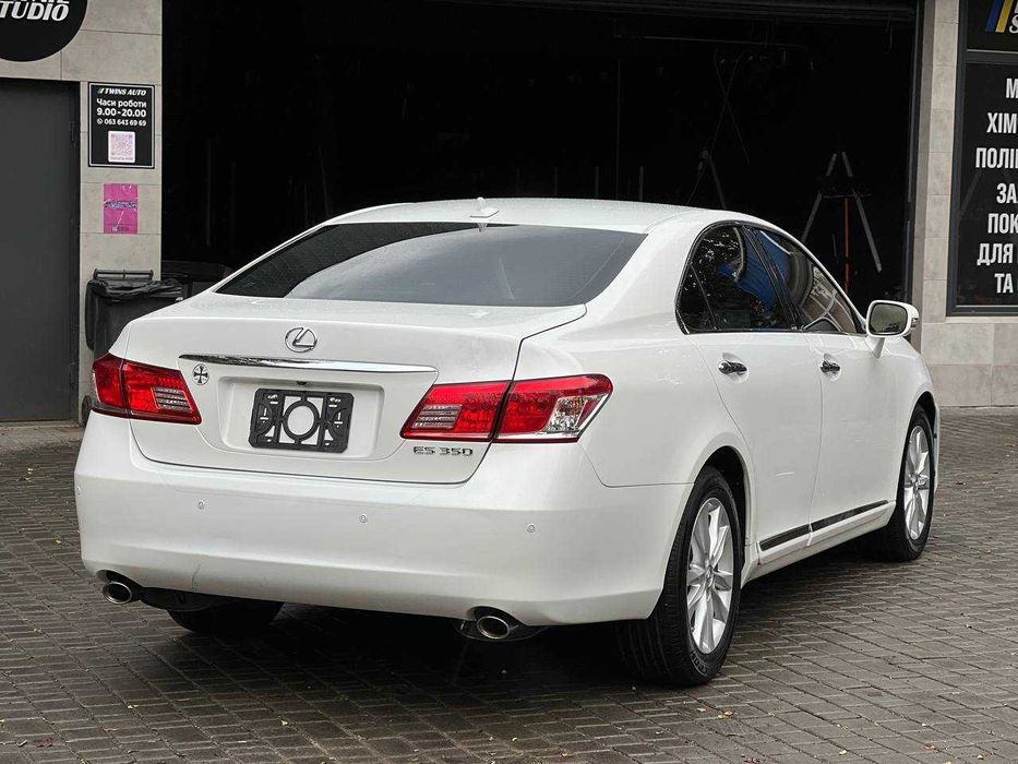 Lexus ES Luxury 2012