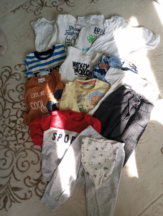 Пакет одягу для дівчинки 80-86 розмір