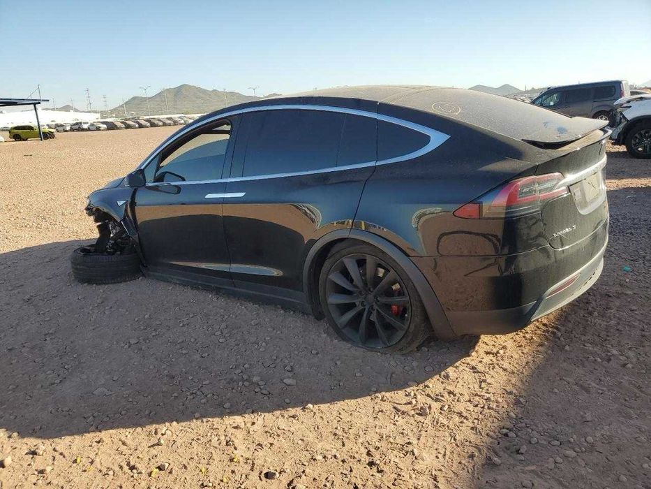 TESLA MODEL X P90D Performance