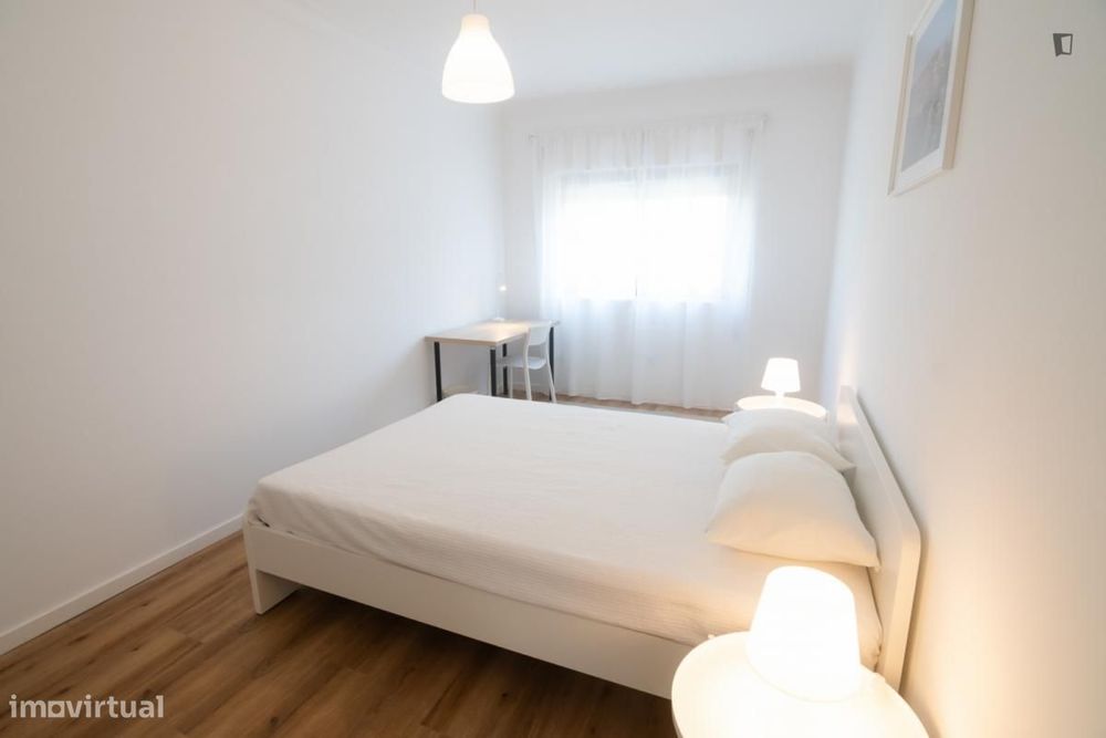 Quarto - localizado em Vila nova de gaia