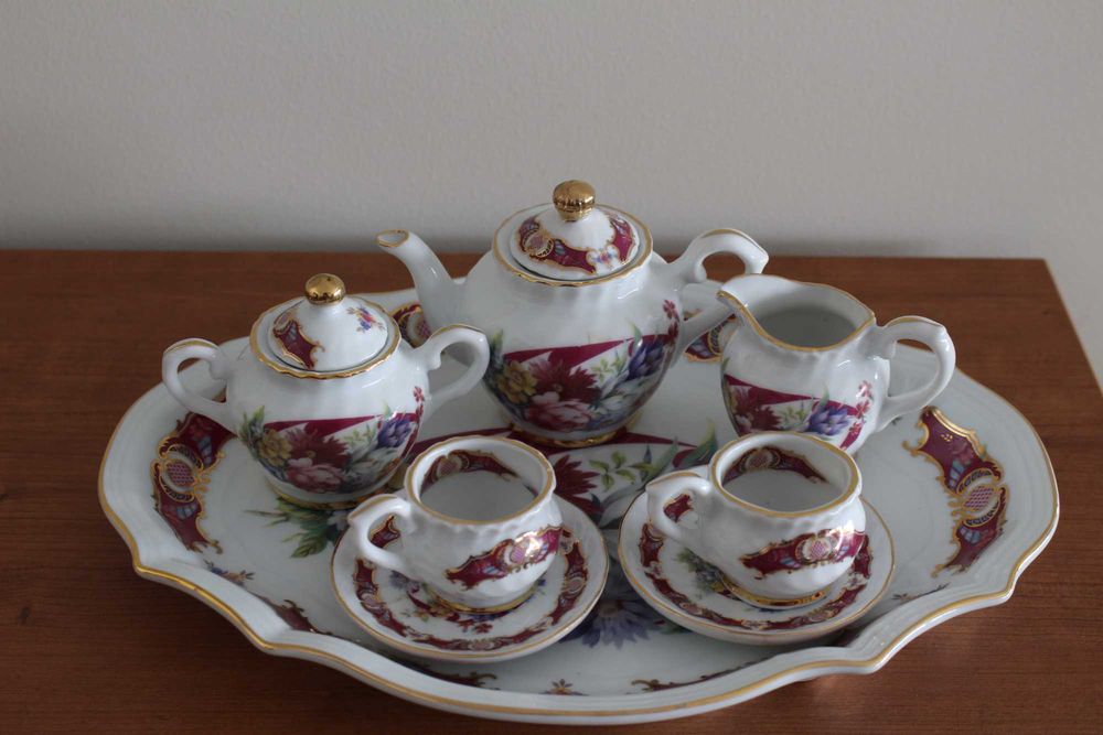 Conjunto decorativo de chá/café em porcelana