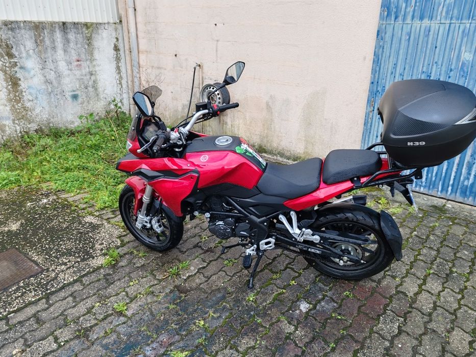 Moto benelli 250 cc