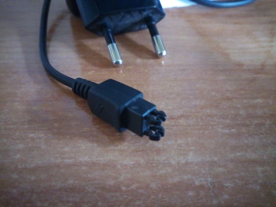 оригинальное зарядное устройство Soni Ericsson К 608 I