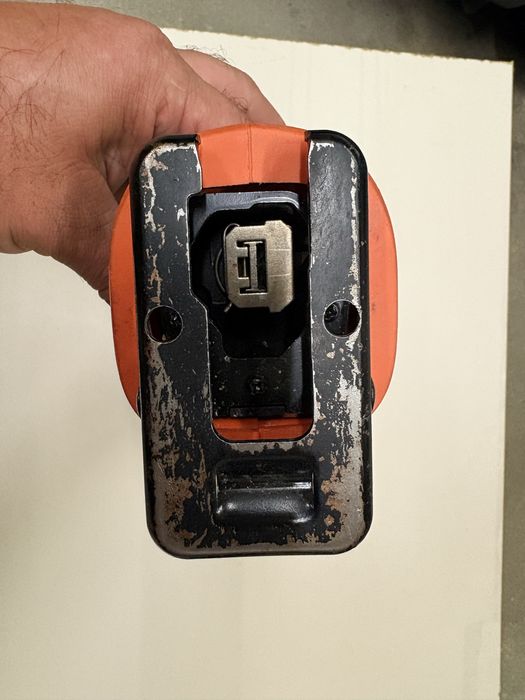 Wkrętarka i piła szablasta - zestaw Black&Decker