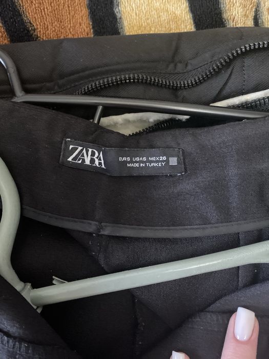Брючні штани zara