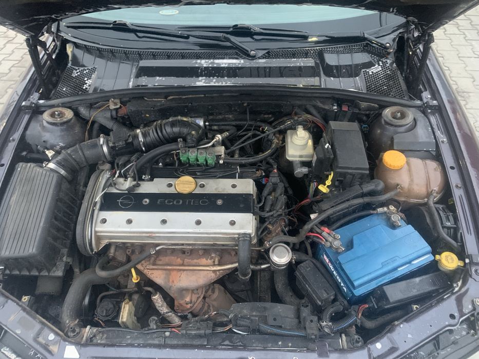 Opel Vectra B 1.8 газ бензин