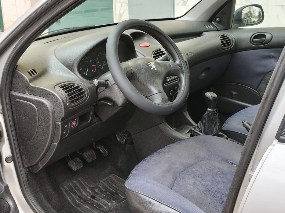 Peugeot 206 ano 2000