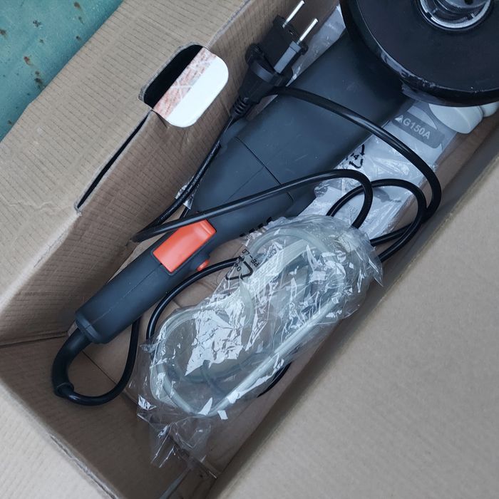 Болгарка Stern AG150A  новая