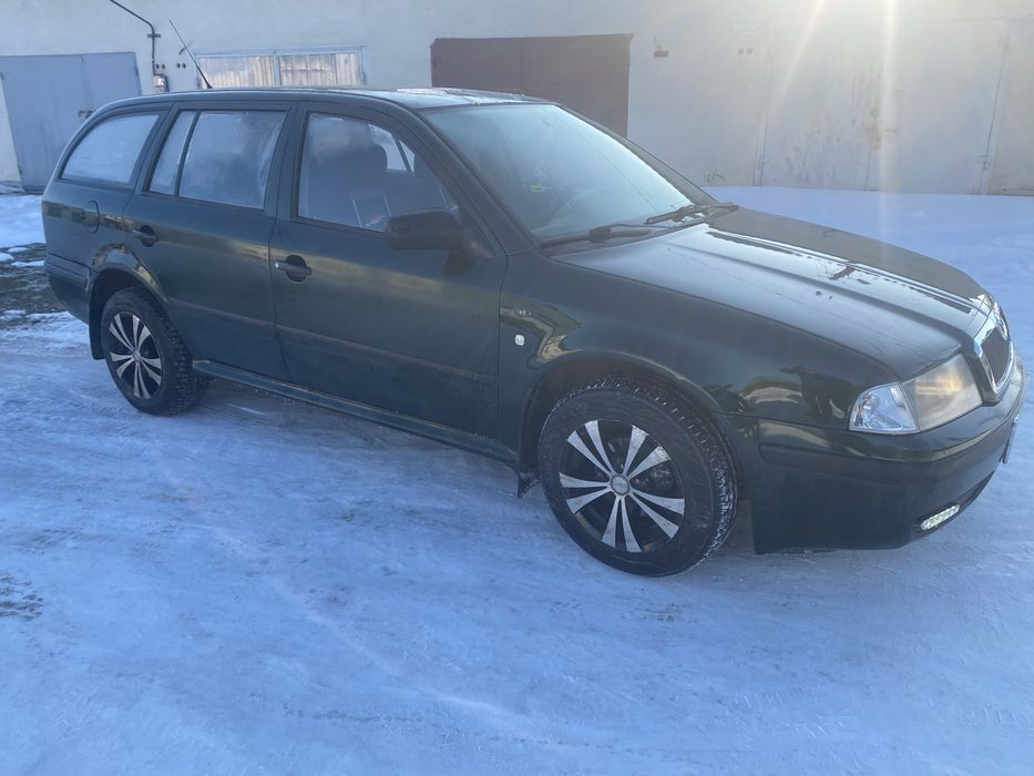 Шкода Октавія Тур 2003 рік 1.6 бенз-газ