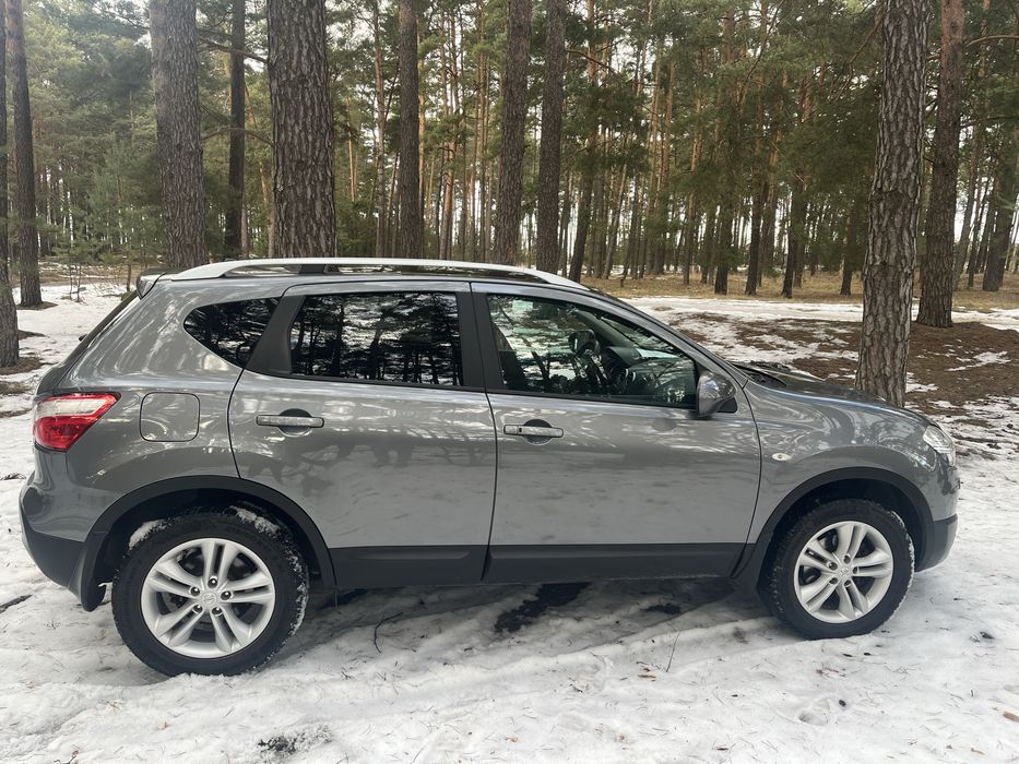NISSAN Qashqai 2012