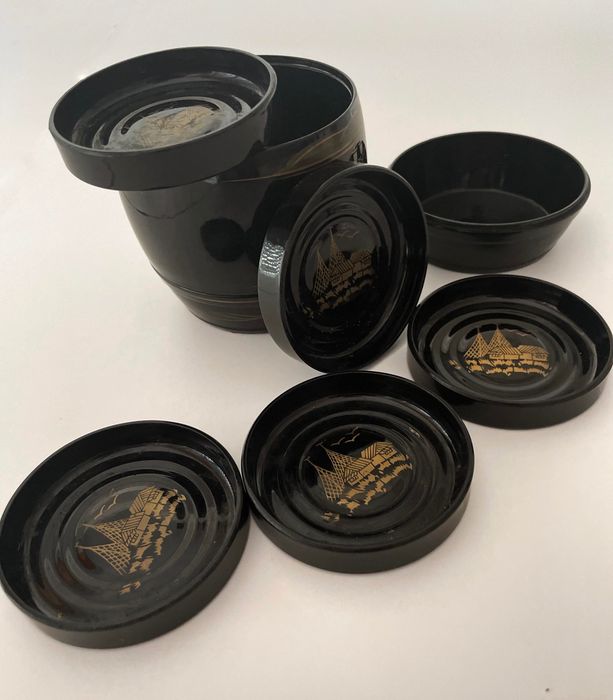 Taça de sopa japonesa lacada