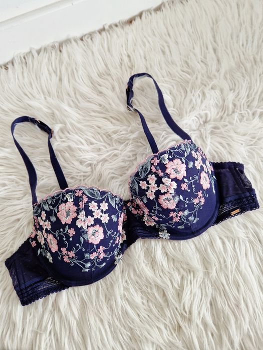 Dorina 90B 40B biustonosz usztywniany stanik Push up