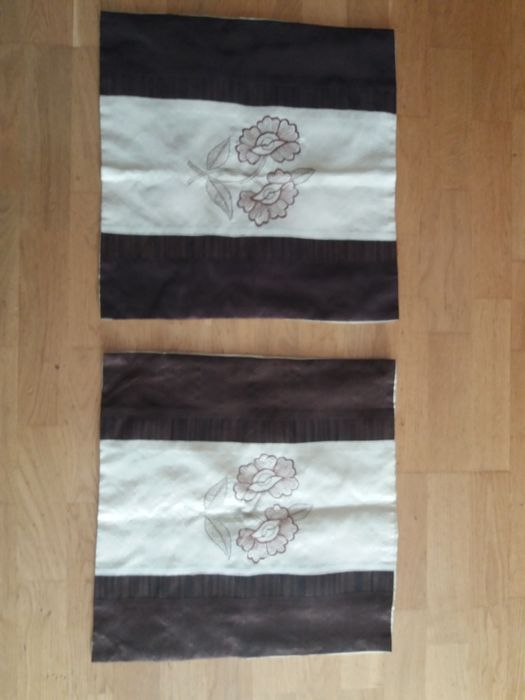 Nowe poszewki na poduszki przywiezione z Indii