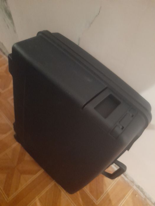 Валізи  на колесах для подорожей