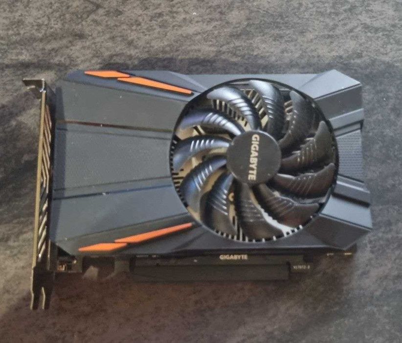 Видеокарта GIGABYTE GeForce GTX1050 2048Mb: 1 800 грн. - Комплектуючі ...