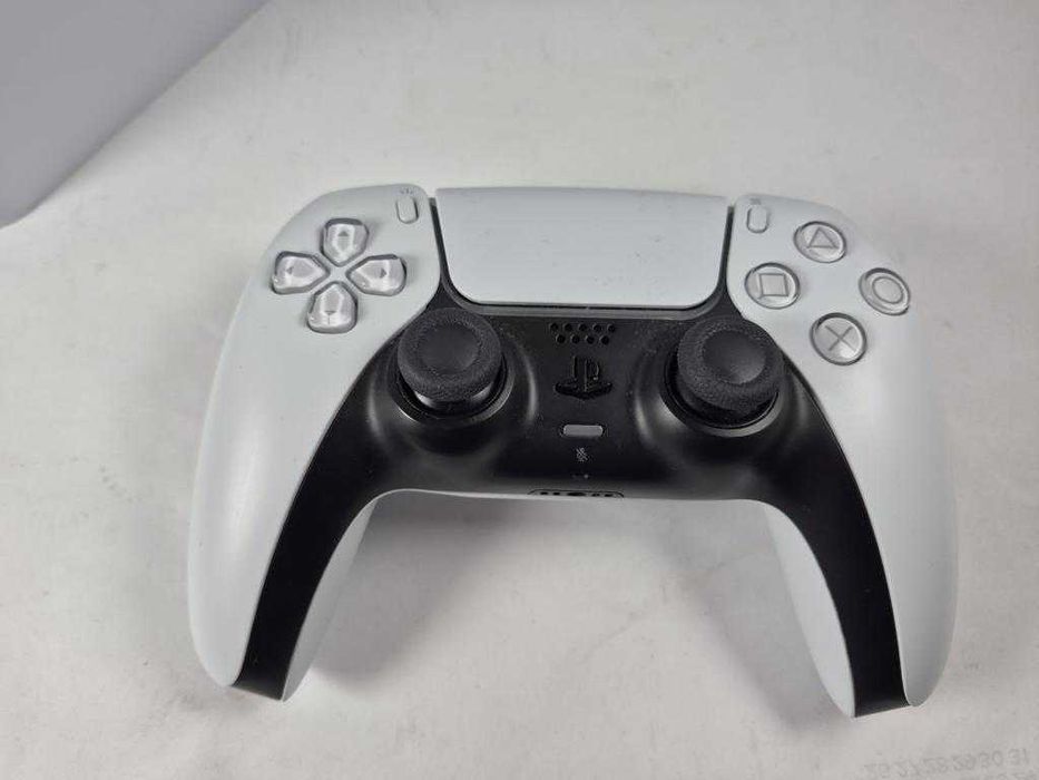 Konsola Sony PS5 Slim 1TB CFI-2016 pad