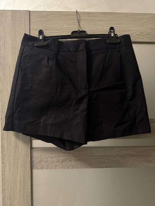 Шорти костюмні чорні Zara нові М