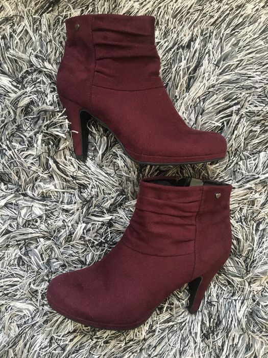Bordowe, zamszowe botki