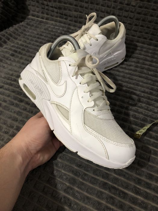 NIKE AIR MAX EXCEE (38.5) 24.5-25см женские кроссовки белые оригинальн