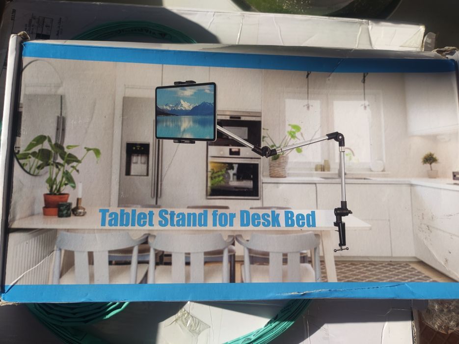 Suporte articulado para tablet ou telemóvel