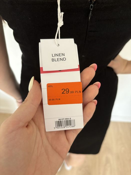 Sukienka mini na ramiączkach