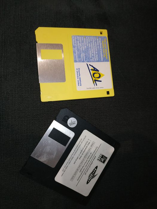 dyskietka 3,5" amulet brelok retro nośnik danych Korg Roland Yamaha