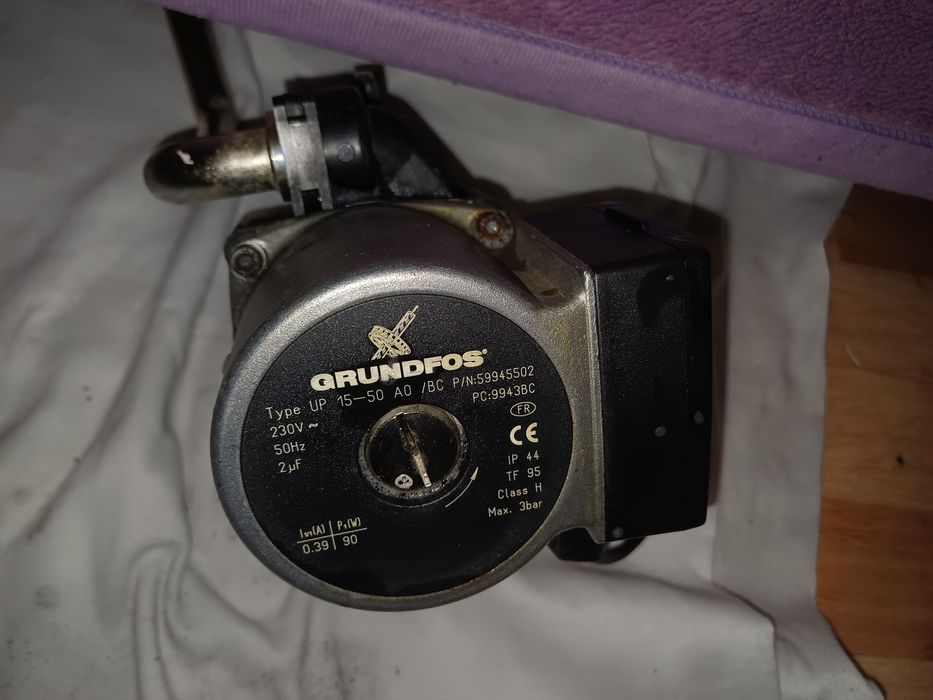 Pompa obiegowa marki Grundfos, model UP 15-50 A0/BC.