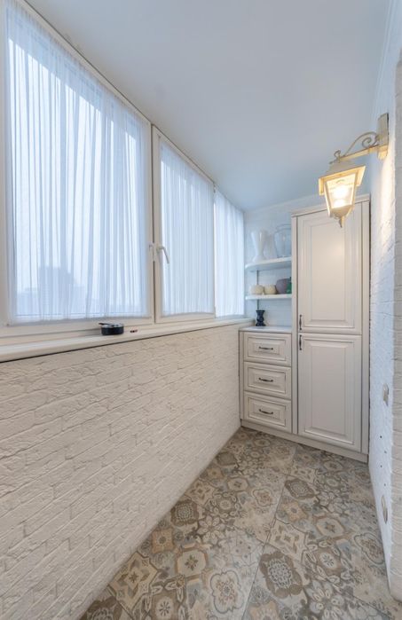 Продаж 3к. вул.Деміївська 13+паркомісце. Дизайнерський ремонт.єОселя