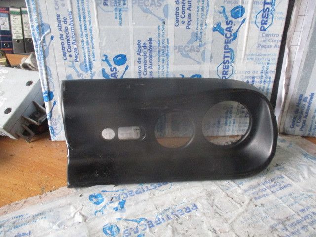 Moldura da consola central / rádio / aro FORD Mondeo I (GBP)