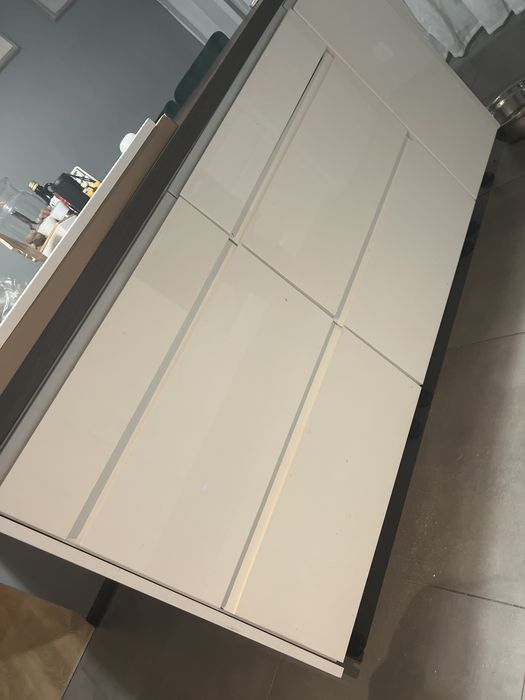 Front 40 jak Ikea voxtopr połysk