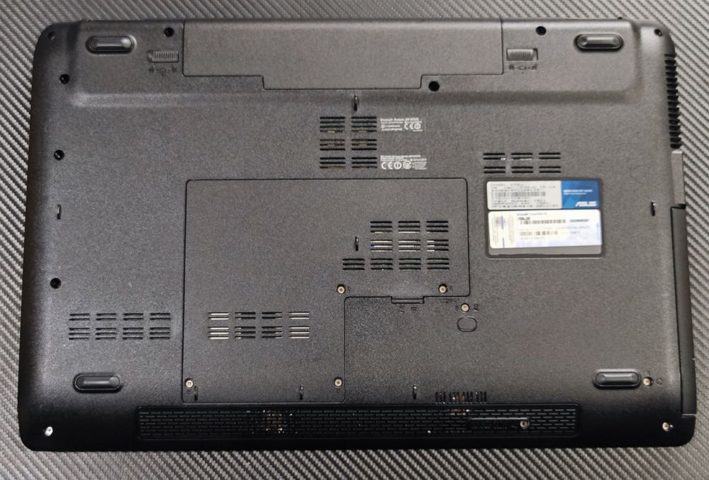 Laptop 17.3 cala ASUS K72 (Intel i3 / 6GB RAM / Radeon / Win10)