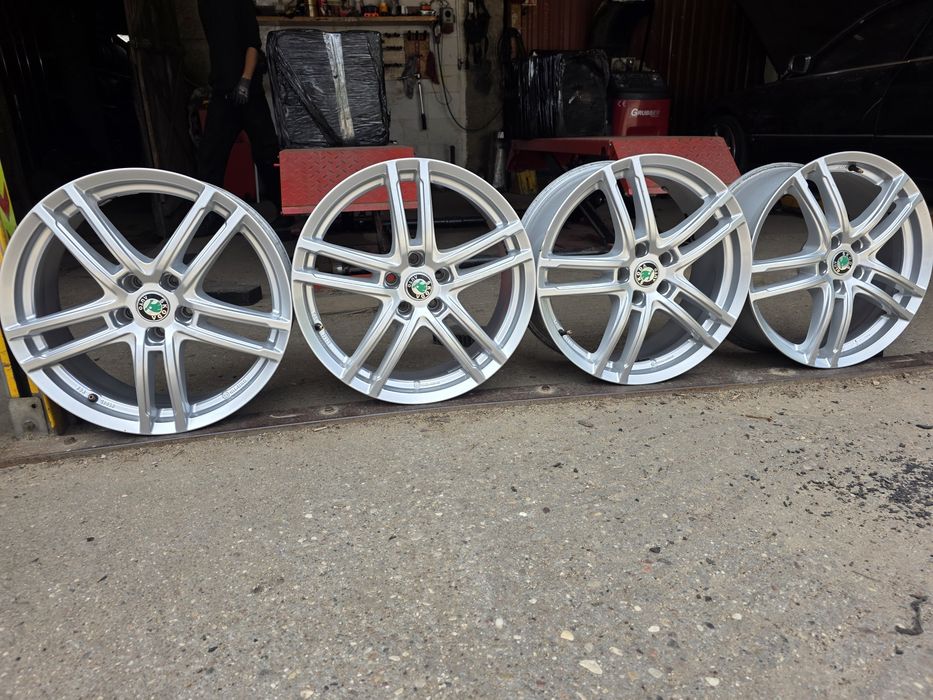 Felgi Aluminiowe Skoda-R19 5x112 ET45-8J
