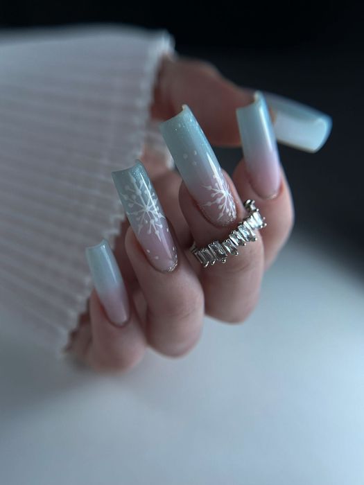 Paznokcie żelowe lub hybrydowe