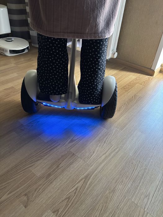 Продам сигвей ninebot