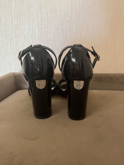 Босоніжки, 38 розмір, чорного кольору