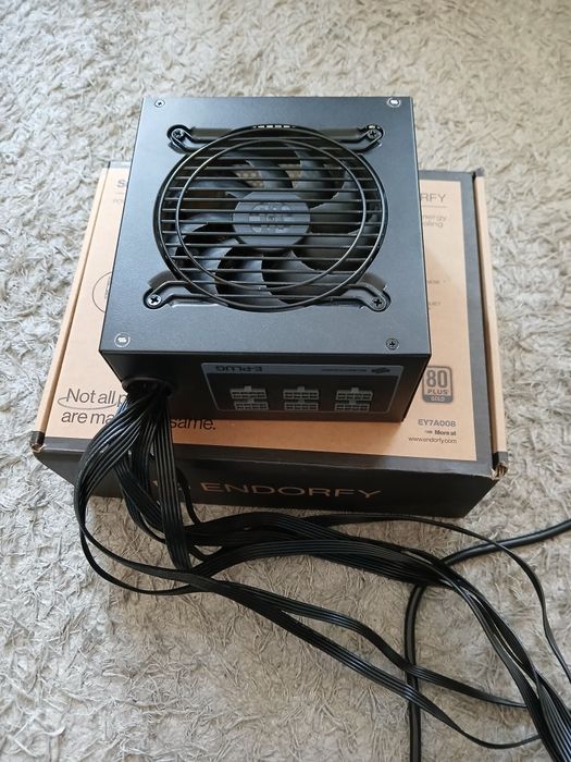 Arctic Liquid Freezer 2 ARGB i zasilacz 550w gold