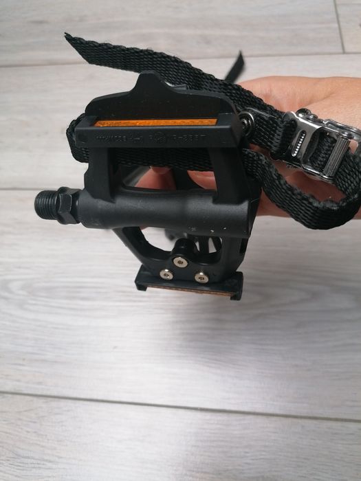 Pedały 1/2 cala koszyczek do roweru np woom 2 3 4 noski i paski