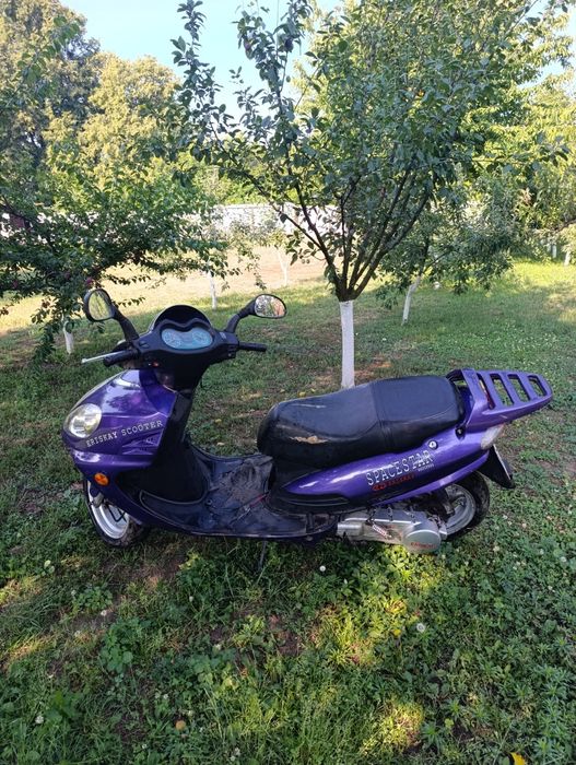 Продам скутер 125 кубовий