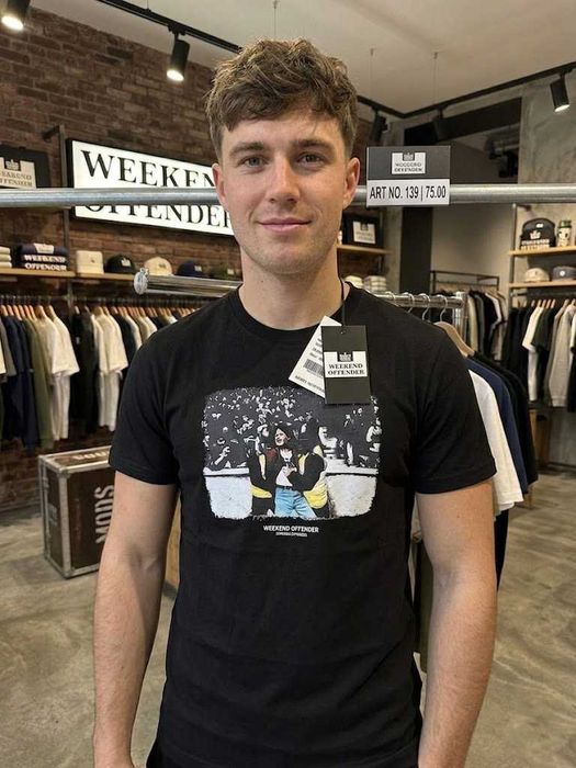 Черная Футболка • WEEKEND OFFENDER • Bissel Graphic • XS-XXL