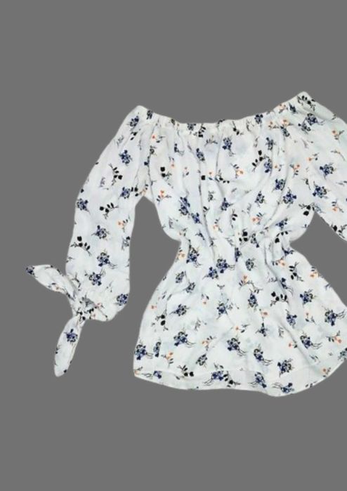 Блуза з відкритими плечами